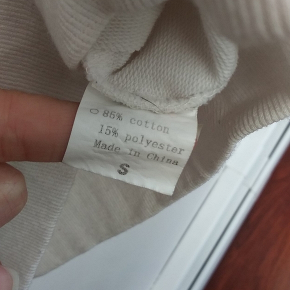 White "Friends" Crewneck Sweatshirt - Picture 3 of 10